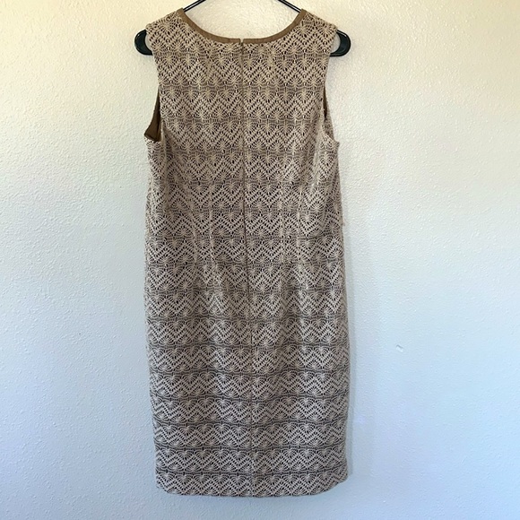 Anne Klein Women’s dress, size 14. Tan lace, with chocolate brown lining. - Picture 3 of 4